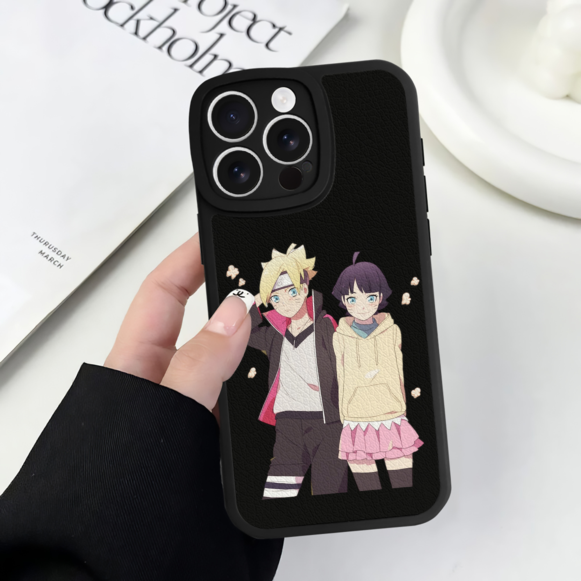 （画像用） NARUTO -ナルト- うずまき ボルト Uzumaki Boruto 【iPhone 16シリーズ対応】シリコンスマホケース（レザー調） 材質：シリコン